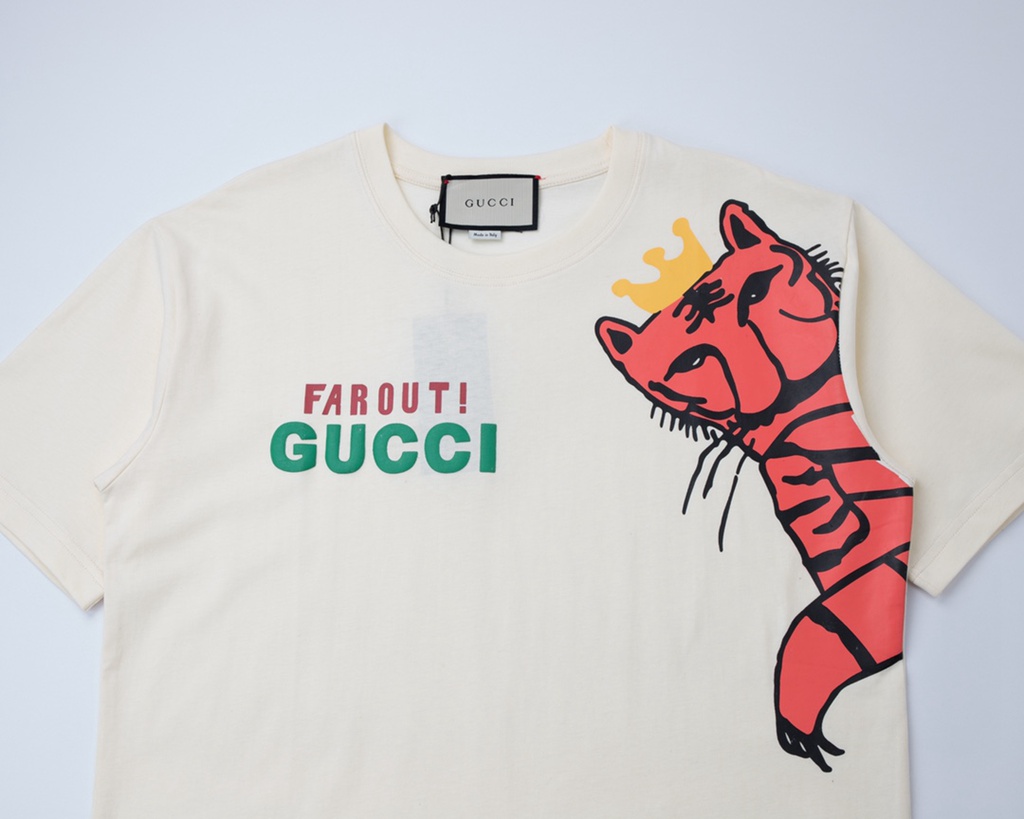 Gucc* T-shirt